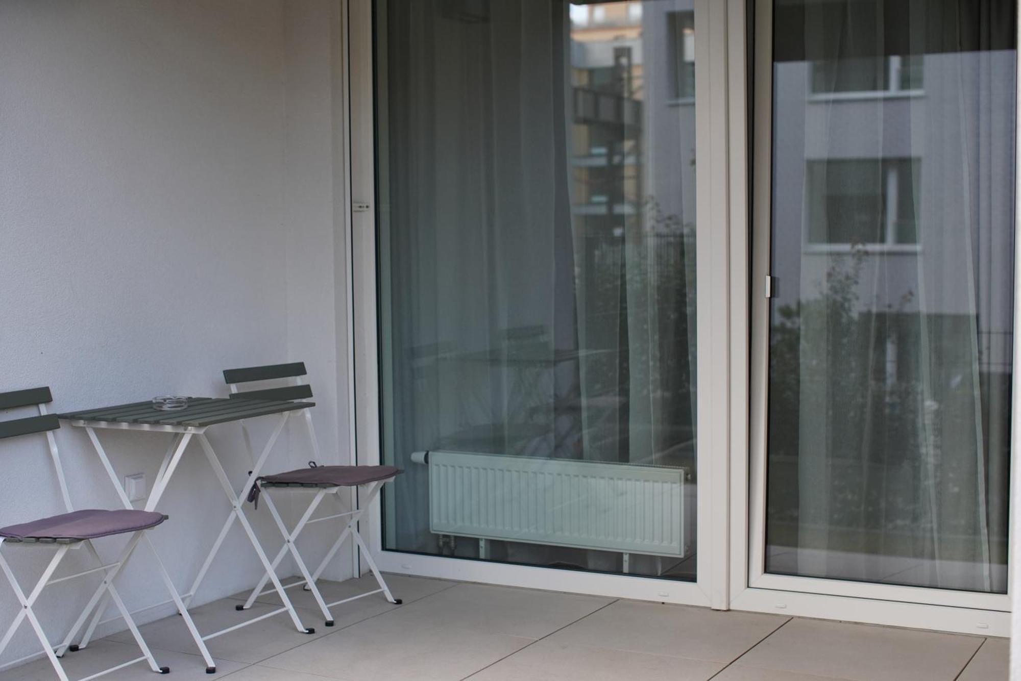 Holesovice Delight: Modern Comfort With A Twist In Prague 7 المظهر الخارجي الصورة