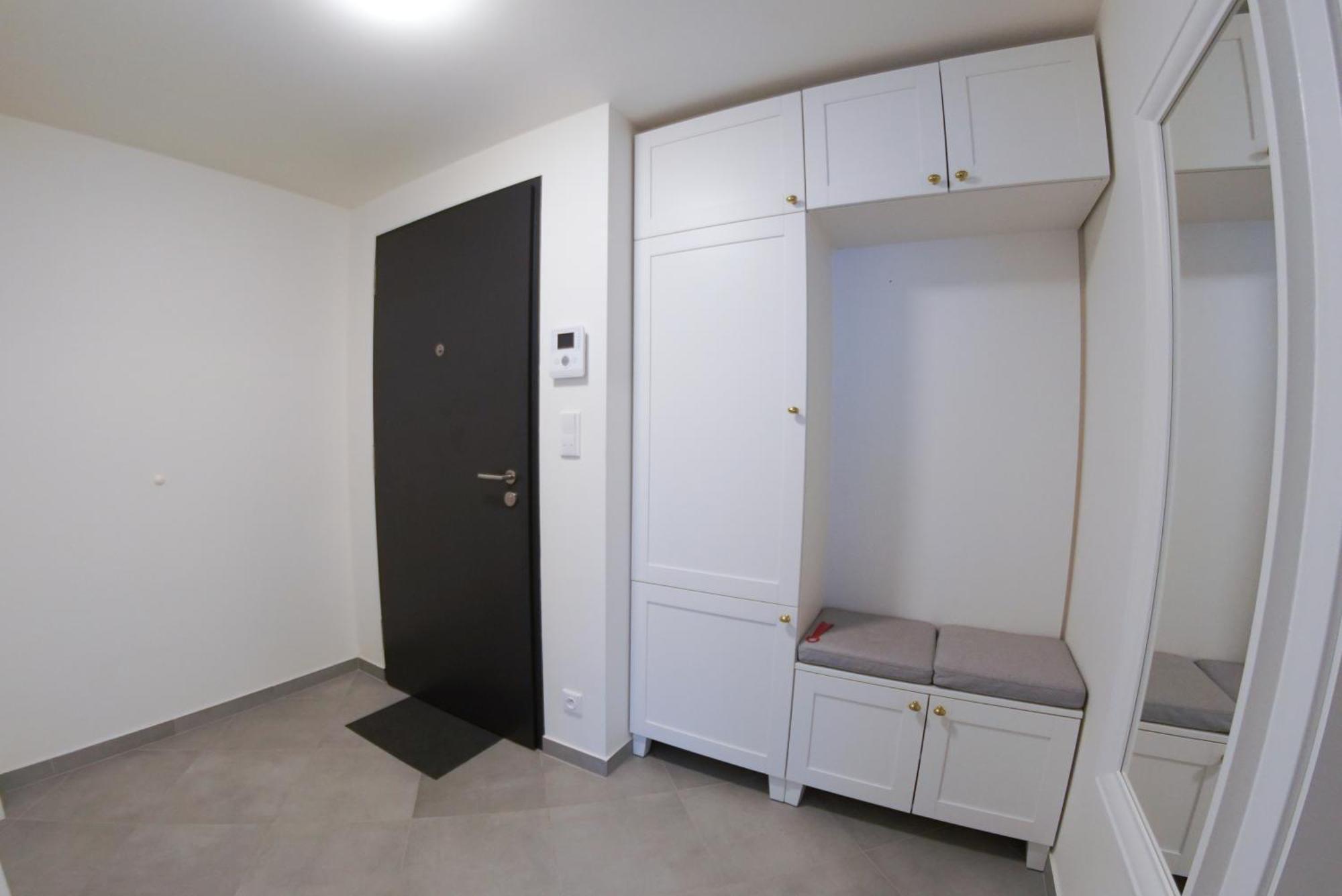 Holesovice Delight: Modern Comfort With A Twist In Prague 7 المظهر الخارجي الصورة